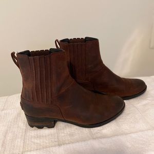 Sorel leather booties 8.5